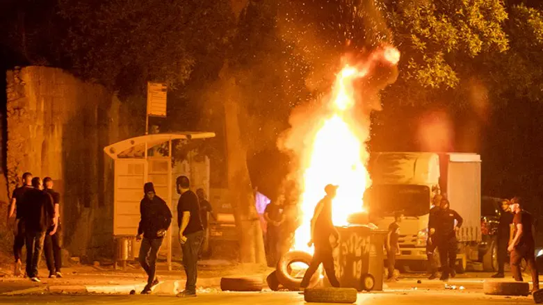 Arab riots in mixed city of Ramle
