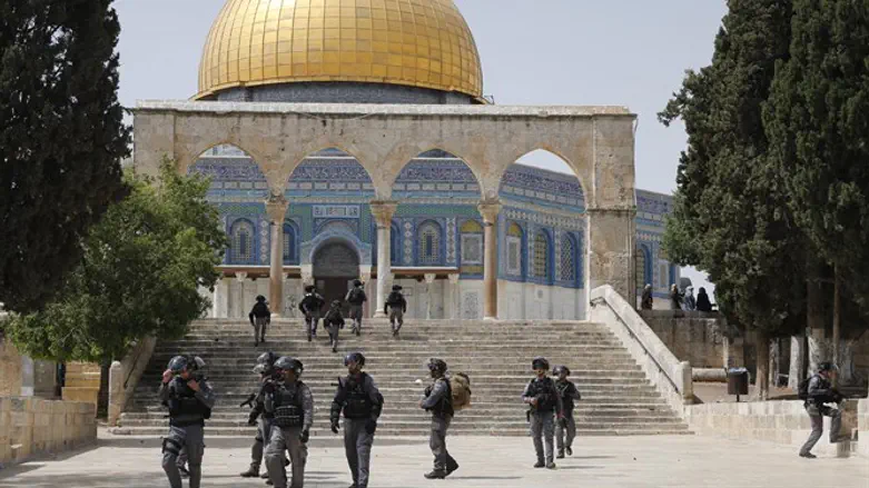Police officers on the Temple Mount
