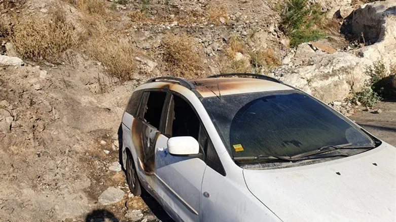 רכב שעלה באש בעיר דוד
