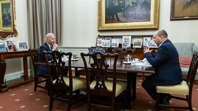 Biden and Bennett have coffee at the White House
