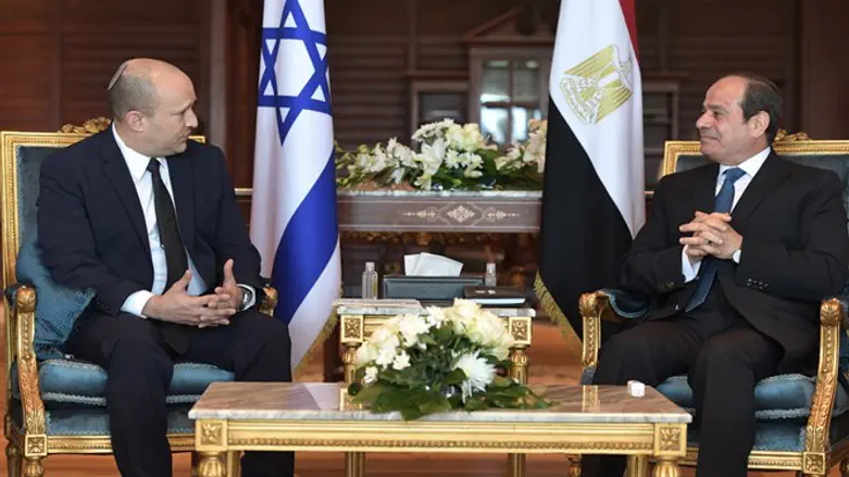 PM Bennett with Egypt's Abd al-Fattah as-Sisi