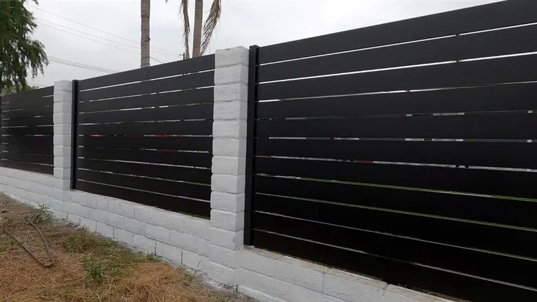 Aluminum Modern Fence