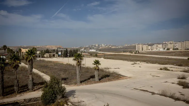 the area which could become the new Atarot neighborhood
