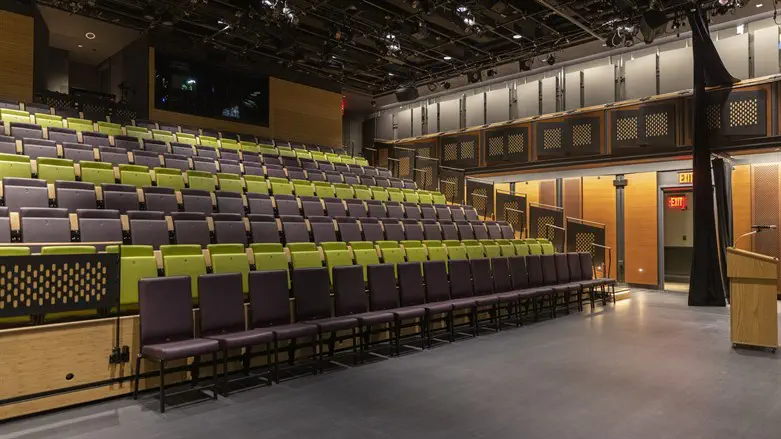 The JCC Manhattan’s Goldman-Sonnenfeldt Auditorium reopened in November 2021