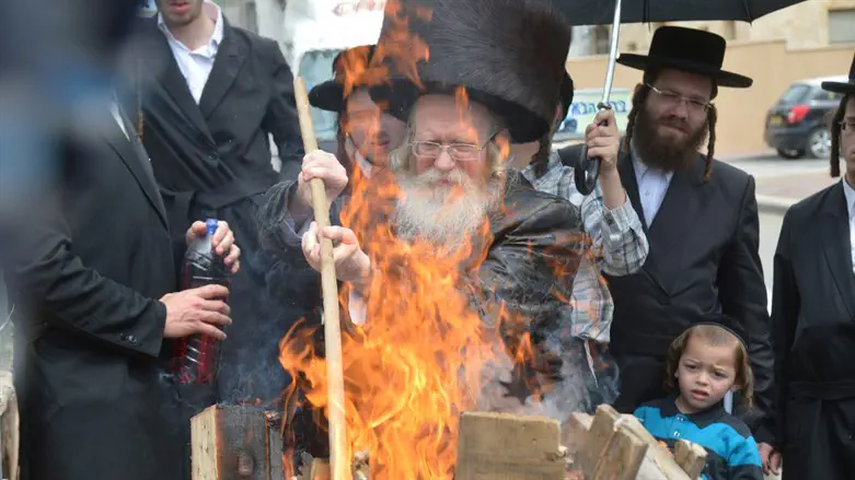 Hasidim prepare for Pesach in Rehovot, Israel