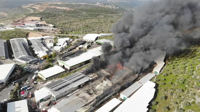The fire in the Emanuel industrial zone