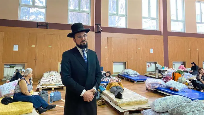 Shimshon Izakson at a Jewish center in Chisinau.