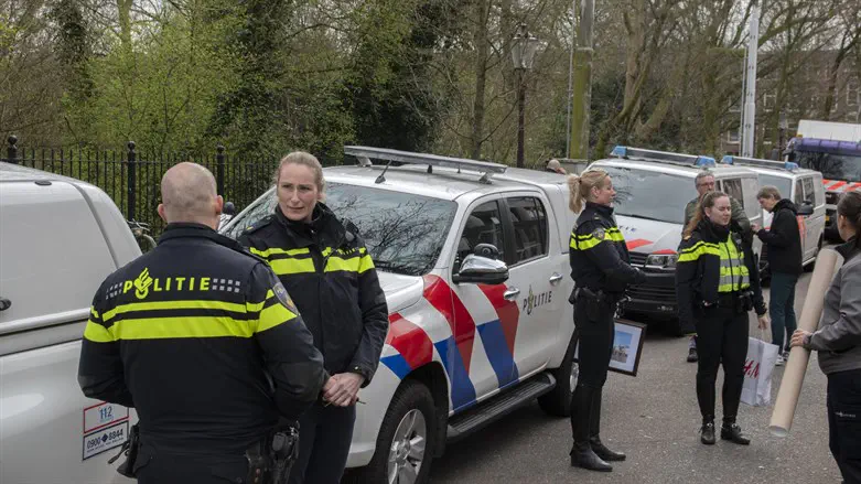 שוטרים בהולנד. ארכיון