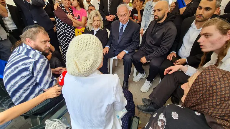 The Netanyahus paid the Golev family a condolence visit