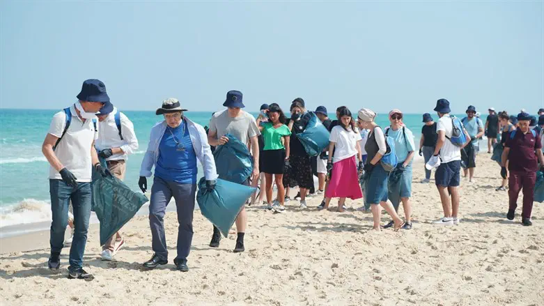 cleaning up the Bat Yam beach