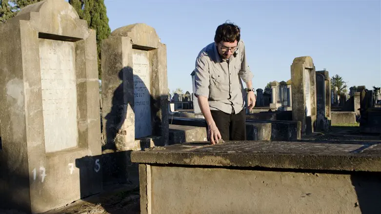 Javier Sinay visits the Jewish cemetery in Moise Ville, Argentina