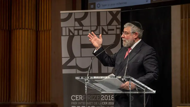 Rabbi Pinchas Goldschmidt delivers a speech in Paris, France, Oct. 10, 2018.
