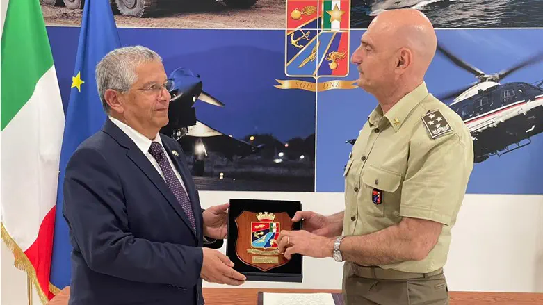 DG Eshel with DG of the Italian Ministry of Defense