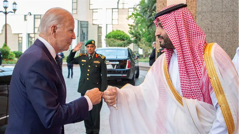 Saudi Crown Prince fist bumps Biden upon his arrival in Jeddah