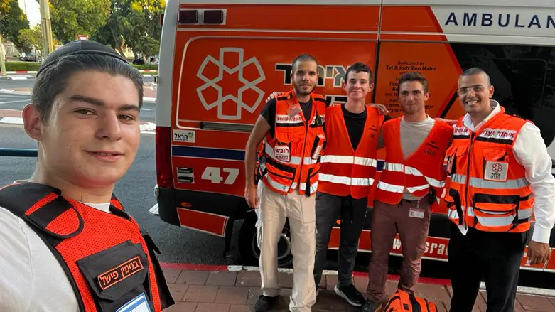 The ambulance team that participated in the CPR including Ackerman, Mehl, and Yehud