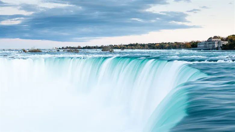 The Horseshoe Falls at Niagara Falls, Canada