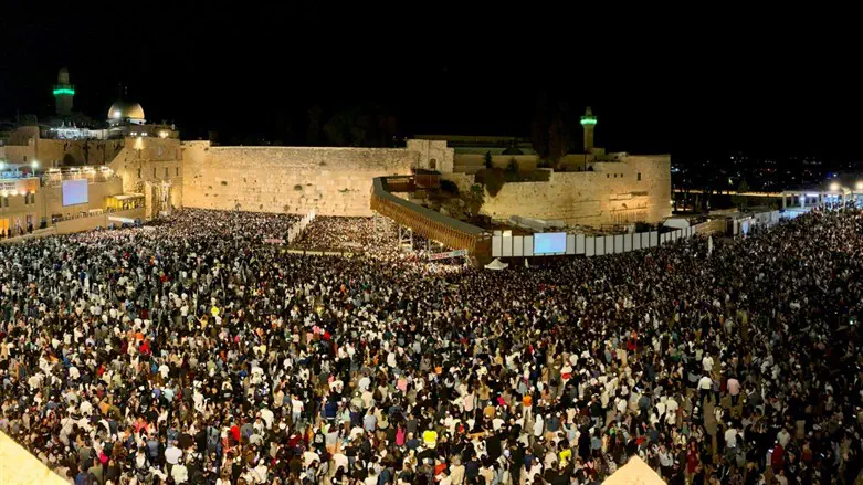 Selicho prayers at the Western Wall