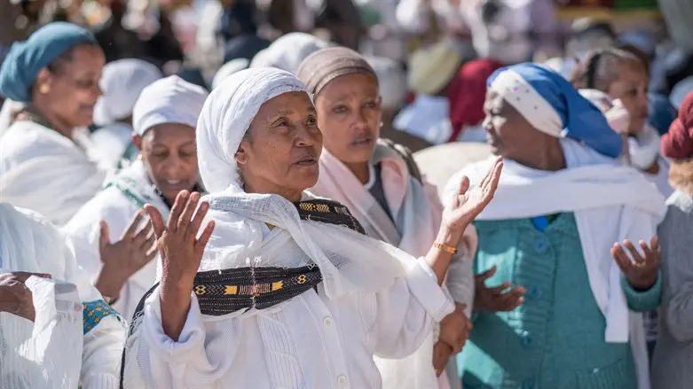 Ethiopian Jewish community in Israel take part in prayer for Sigd holiday