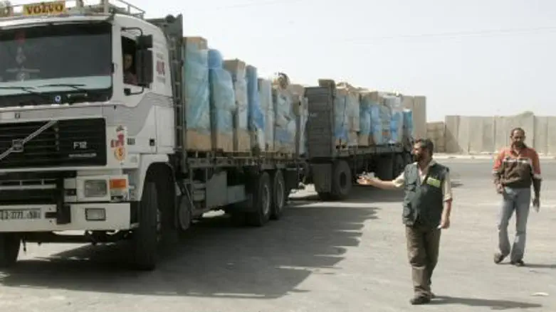 Aid truck in Gaza with clothing and shoes