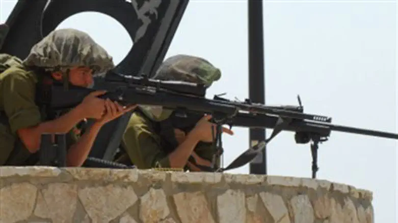 IDF soldiers on Lebanese border.