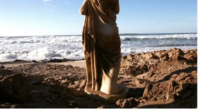 2,000 year old Roman statue found on Ashkelon