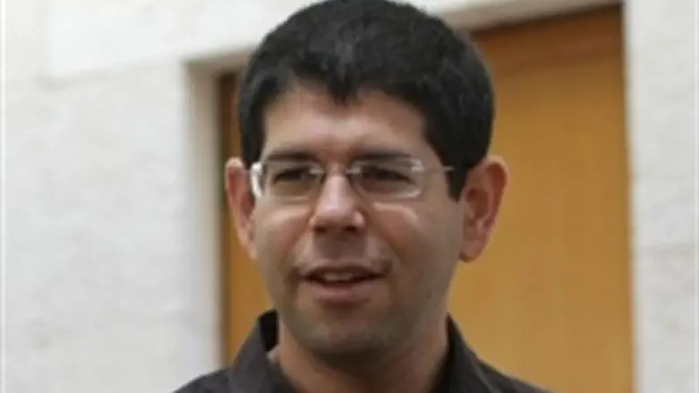 Yariv Oppenhimer.
