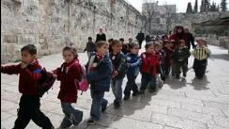 PA Arabs on way to 'schools of incitement'   