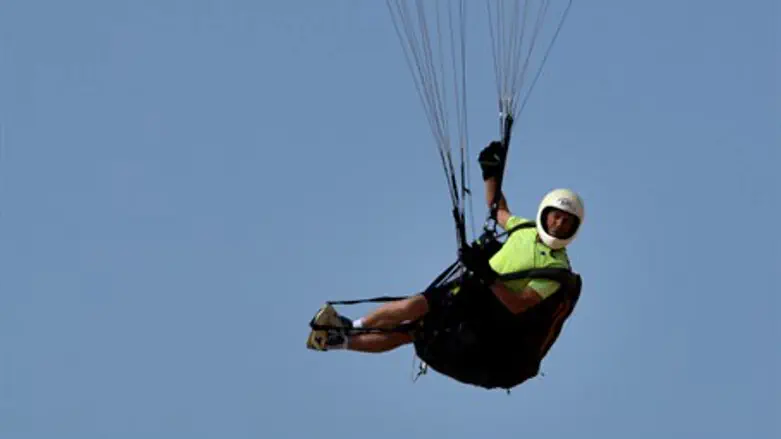 Paragliding (illustrative)