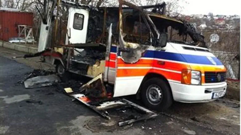 Ambulance after blast near grave of Rabbi Nac