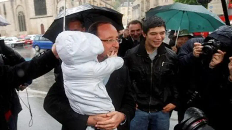Hollande in French presidential campaign