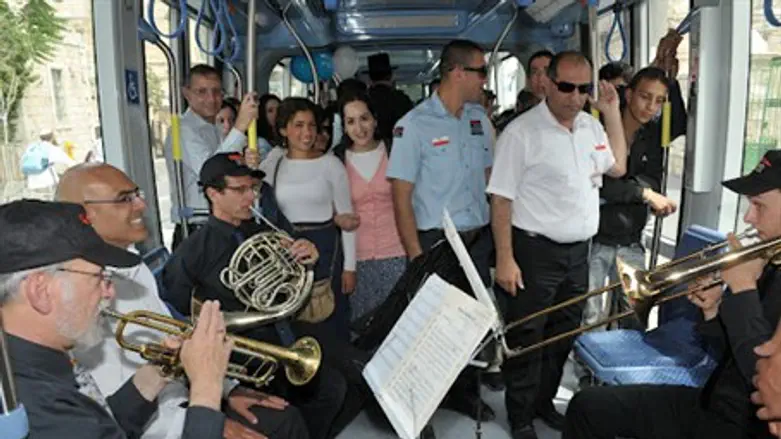 Musical Jerusalem Day on the Light Rail