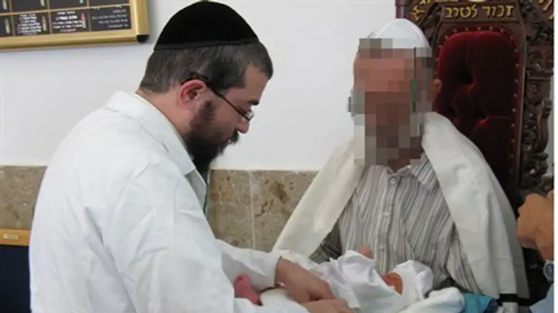 Circumcision for Jewish baby saved from Arabs