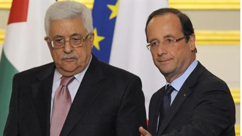 Abbas and Hollande in Paris
