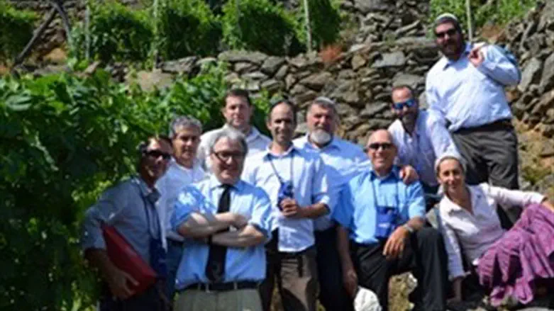 Shomron winemakers visit Italy