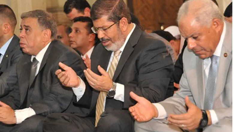 Egypt's President Morsi attends Friday prayer