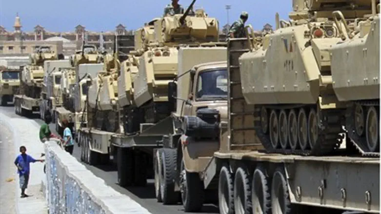 Egyptian armor enters Rafah