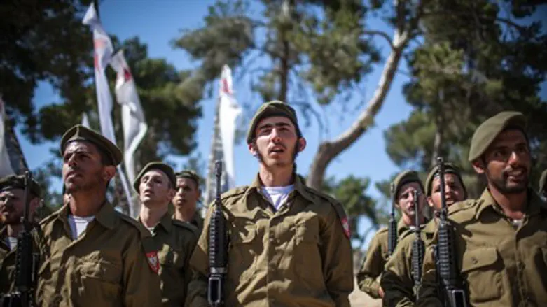 Nachal Hareidi soldiers sworn in 