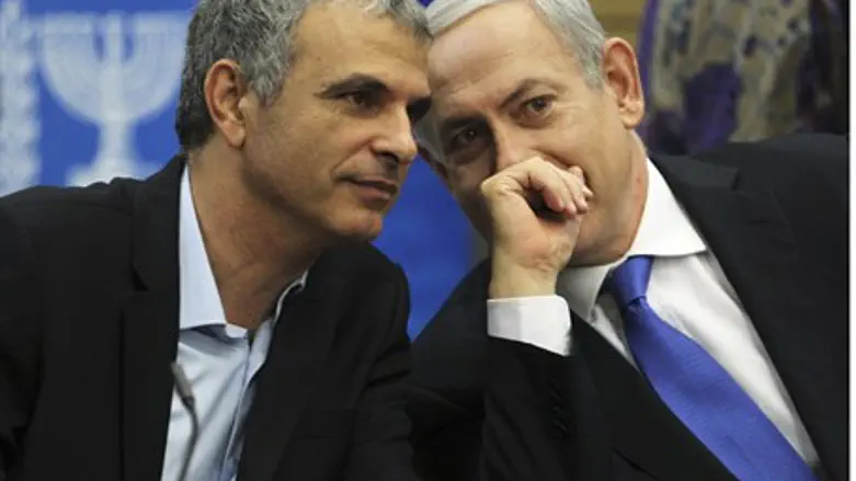 Kahlon, seen here with Bibi Netanyahu