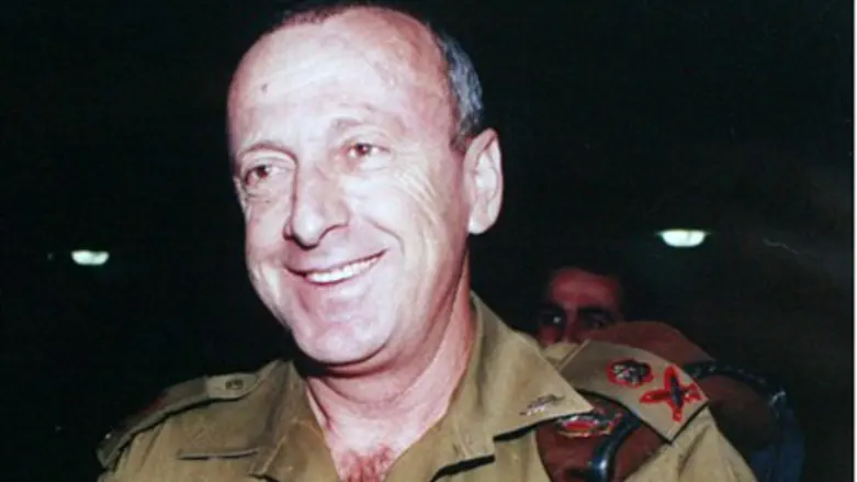 Uri Sagi in general's uniform