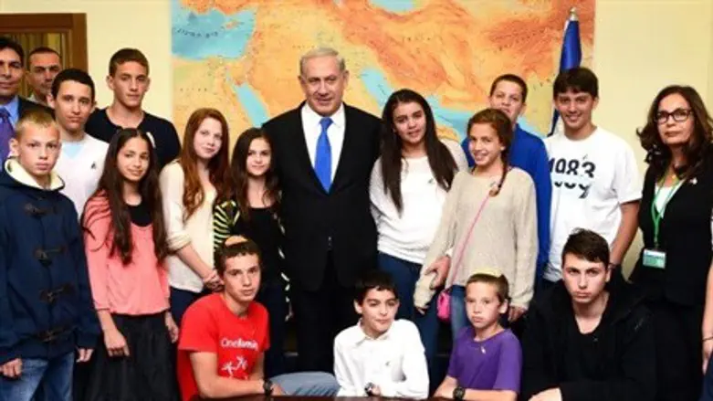 Netanyahu with orphans