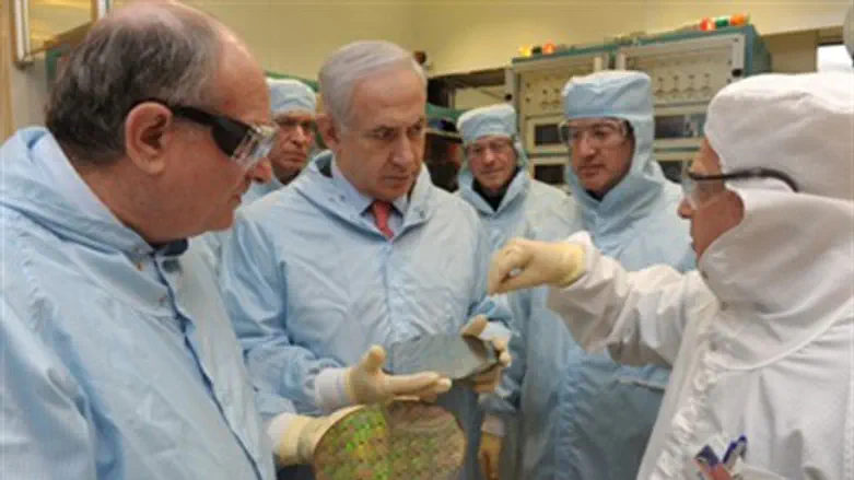 Prime Minister in TEchnion lab