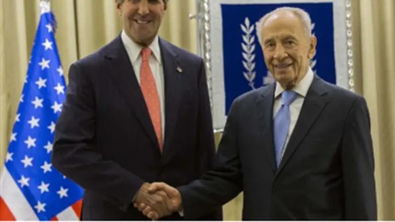 John  Kerry with Pres. Peres
