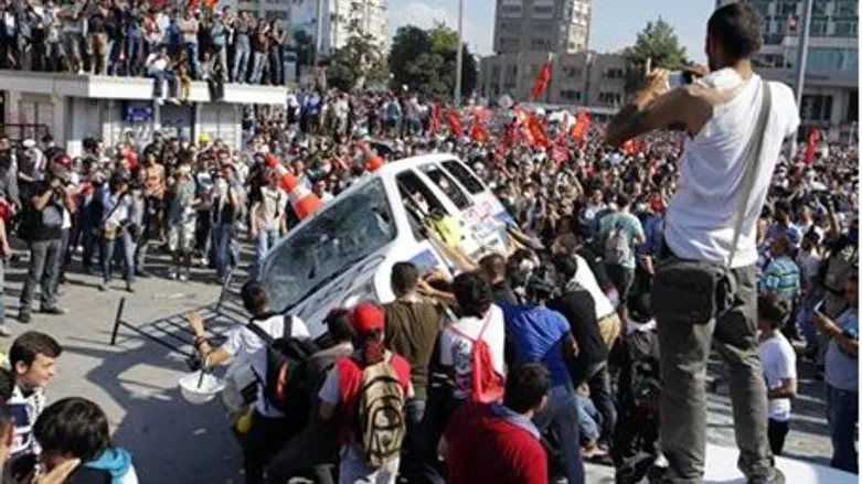 Riot in Taksim square