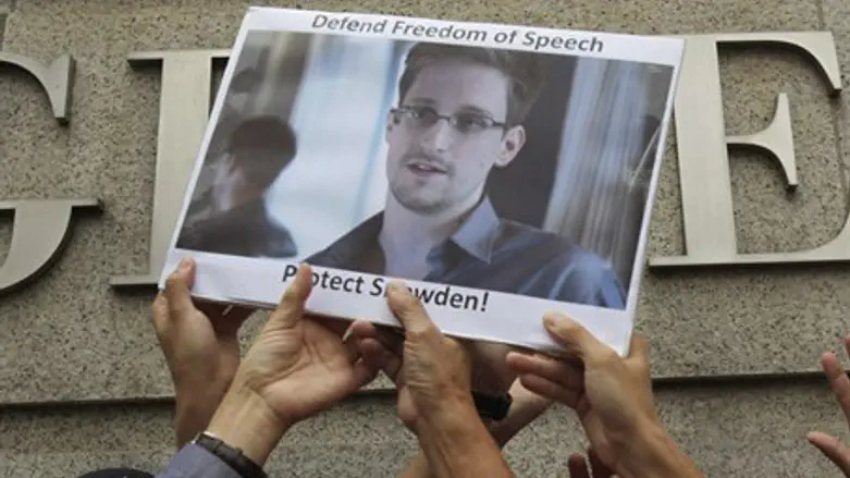 Picture of NSA whistleblower Edward Snowden 