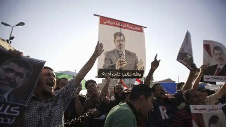 Morsi supporters protest at Rabaa Adawiya Squ