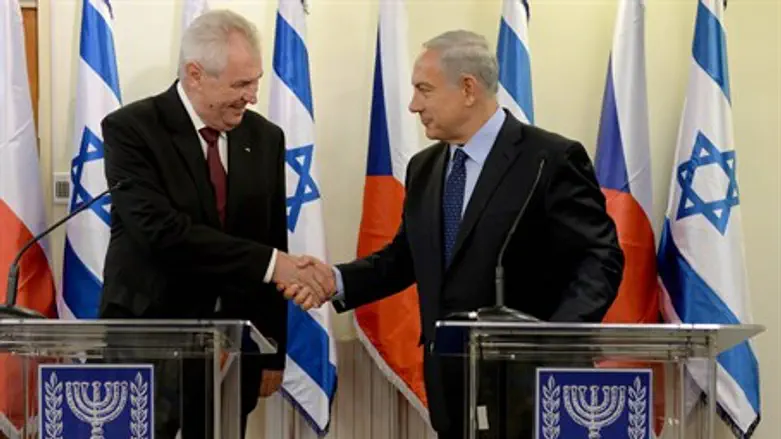 Netanyahu and Czech President Milos Zeman