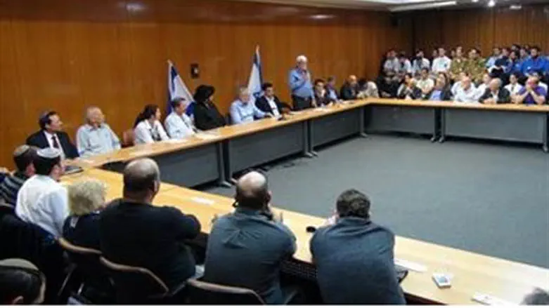 Knesset honors injured soldiers