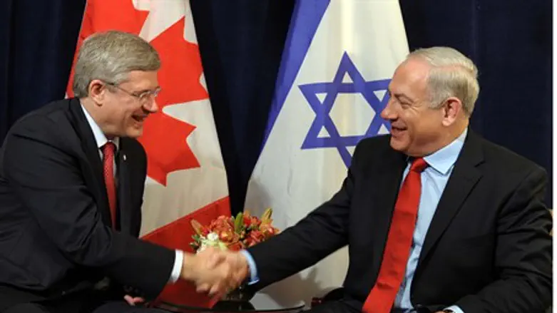 Stephen Harper with Binyamin Netanyahu (file)