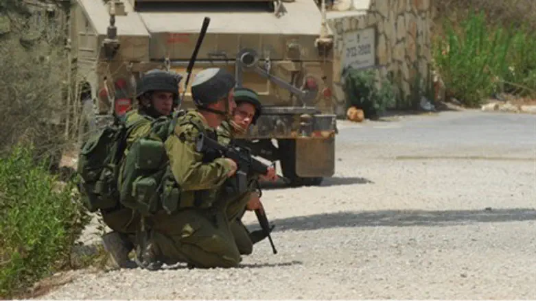Illustration: IDF border patrol