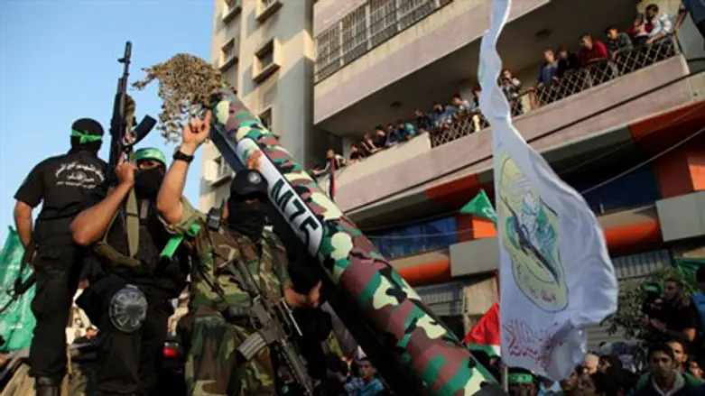 Gaza terrorists with missile